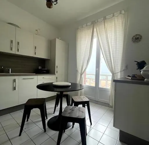 Appartamento Vue Mer, 2 Et 2 Sdb.